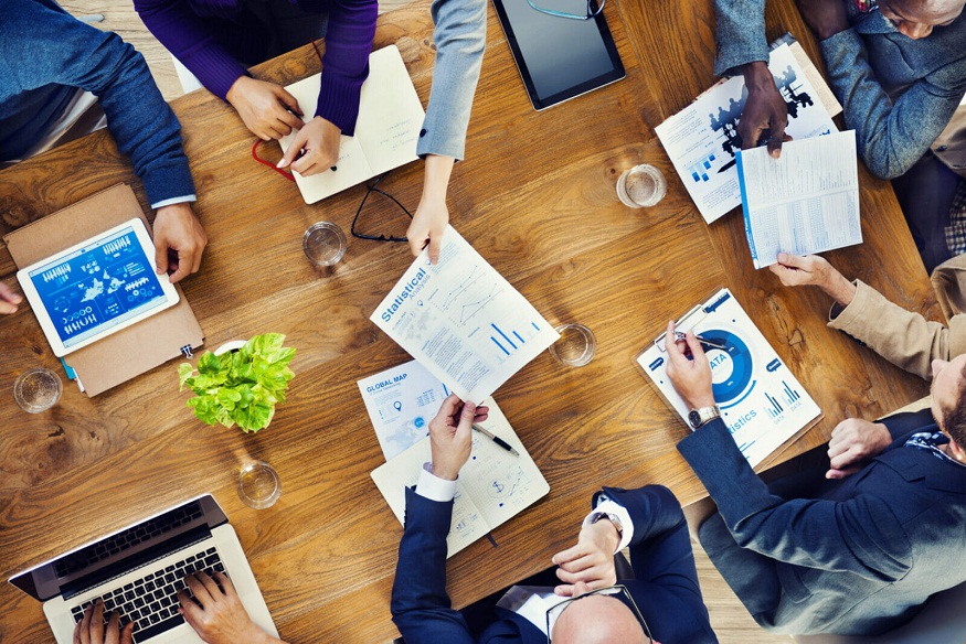 CSR in the Age of AI: Leveraging Technology for Smarter Sustainability Reporting and Impact Measurement